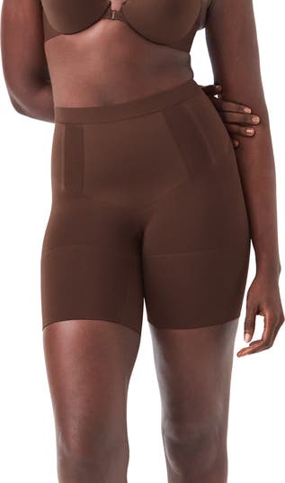 Spanx, Oncore Mid-Thigh Short, Soft Nude, XS : : Clothing, Shoes &  Accessories