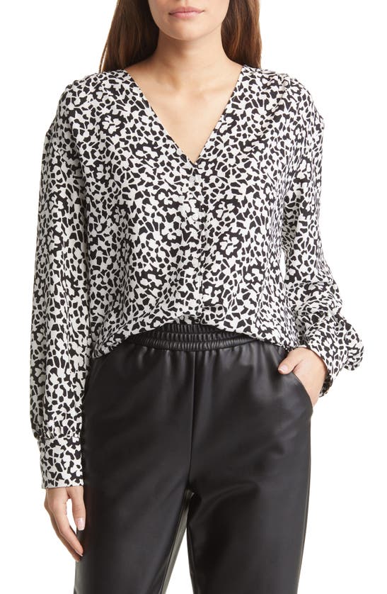 Nordstrom Print V-neck Blouse In Ivory- Black Interlace Geo