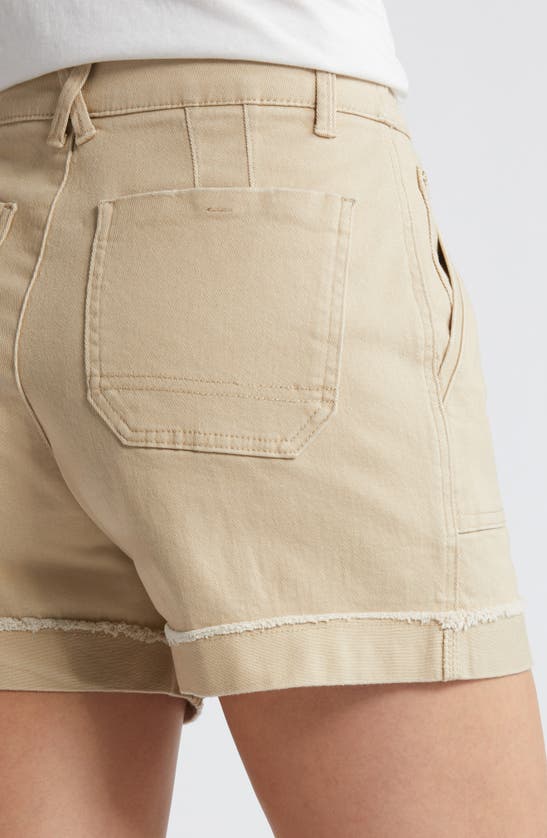Wit & Wisdom 'ab'solution Frayed Patch Pocket High Waist Twill Shorts In Pale Oak