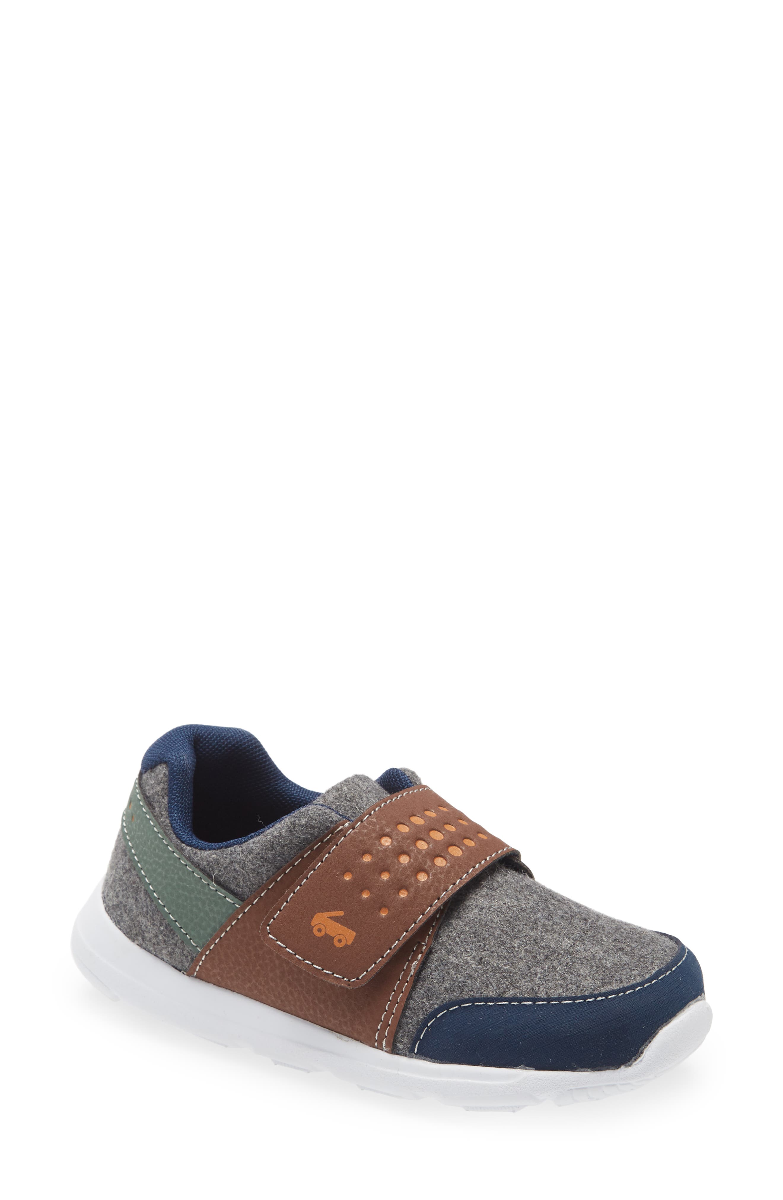 See Kai Run Ryder II FlexiRun Sneaker, Size 7 M in Gray/Multi at Nordstrom