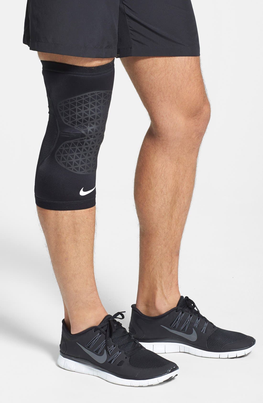 nike knee brace