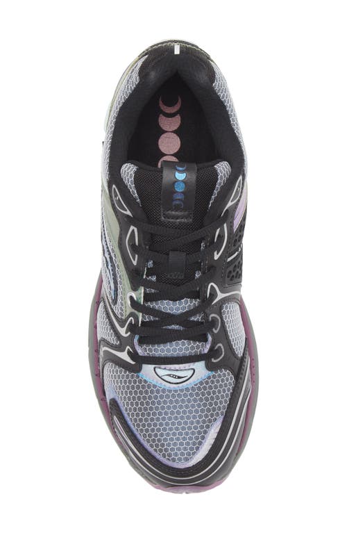 Saucony Progrid Triumph 4 Winter Solstice Sneakers In Navy/olographic