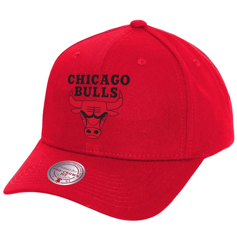 Shop Mitchell & Ness Red Chicago Bulls Fire Red Pro Crown Snapback Hat