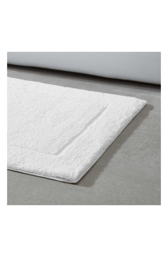 Calvin Klein Essence 2-piece Tufted Bath Mat Set In White