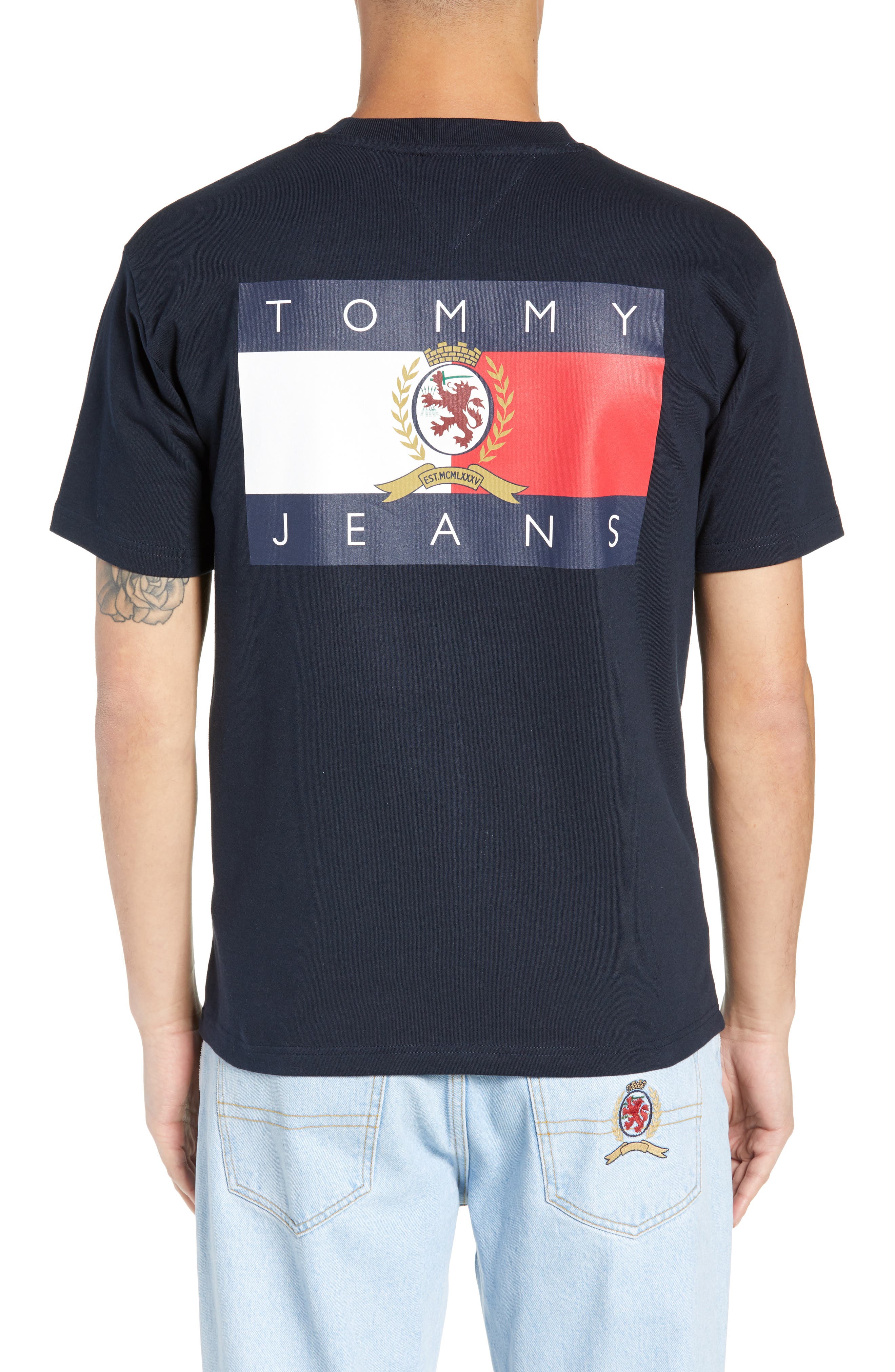 tommy crest t shirt