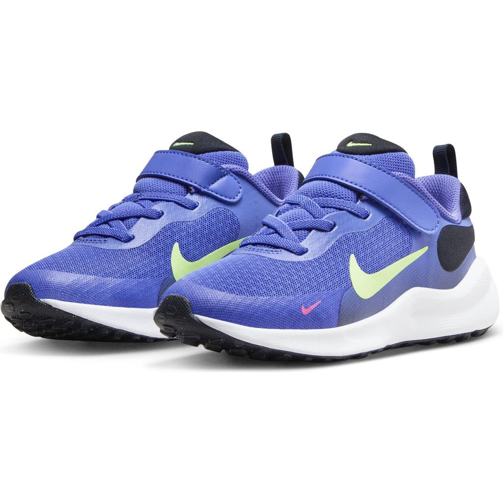 Nike Revolution 7 Sneaker In Blue