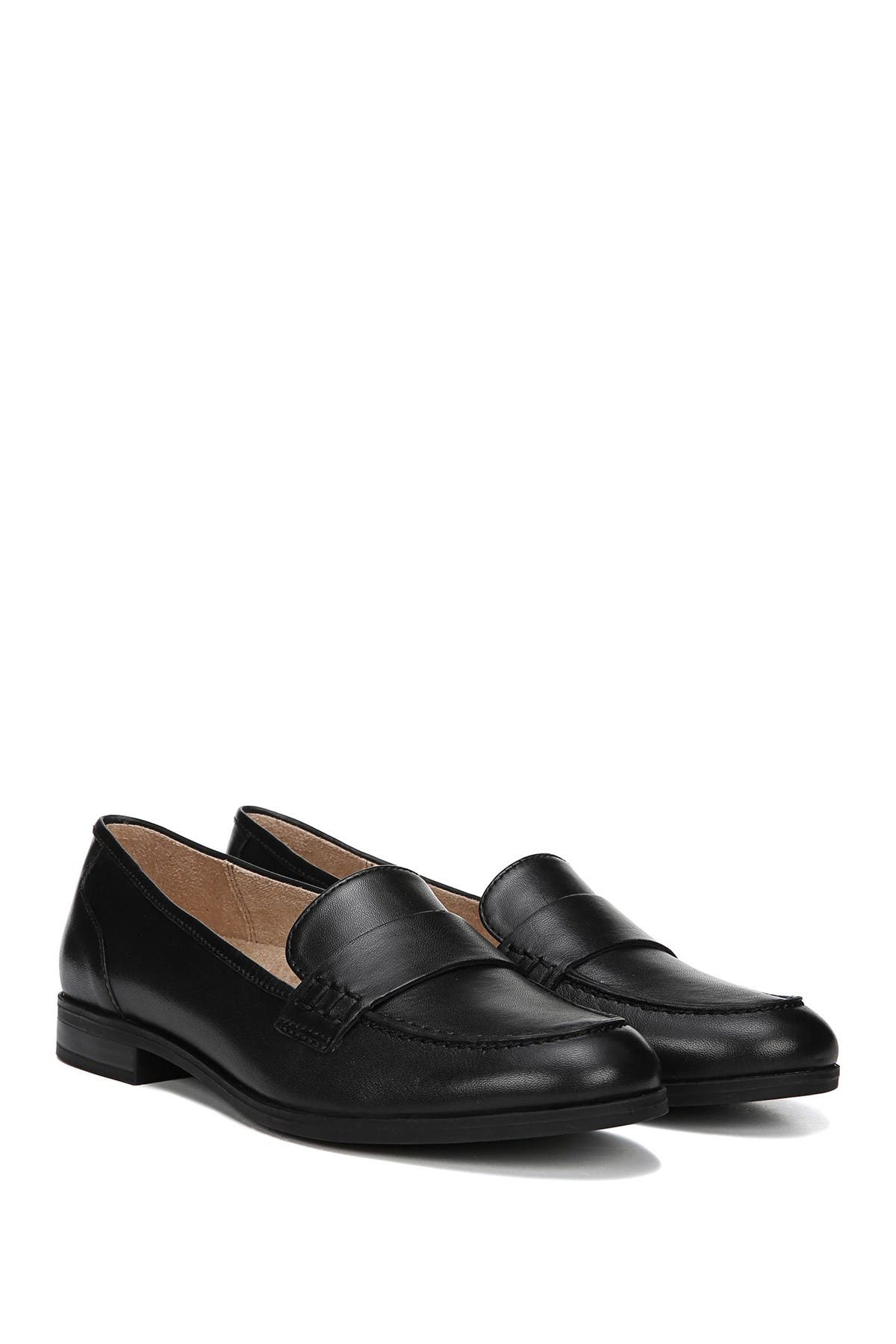 naturalizer milo loafer
