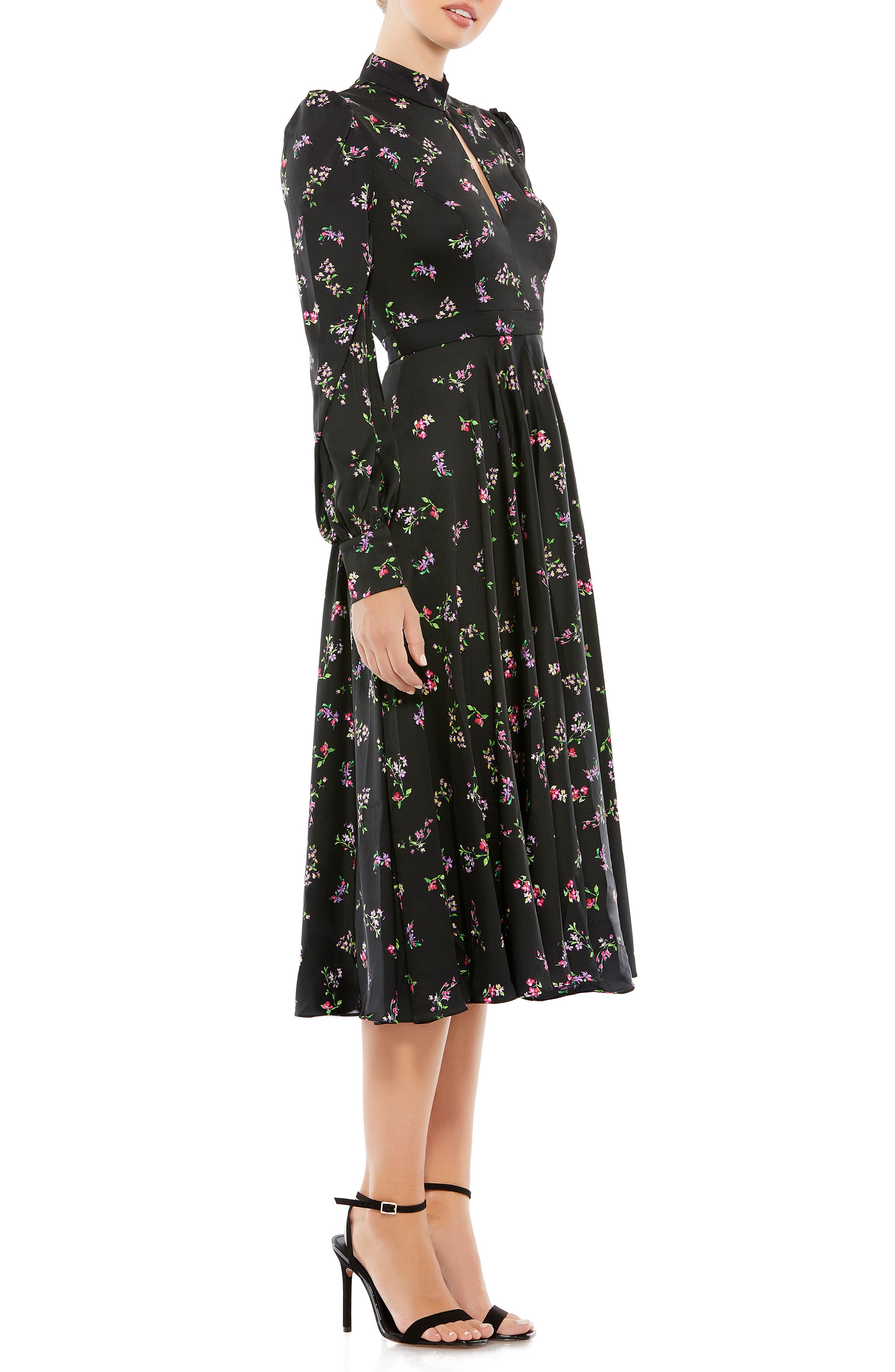 Mac Duggal Long Sleeve Keyhole Fit 