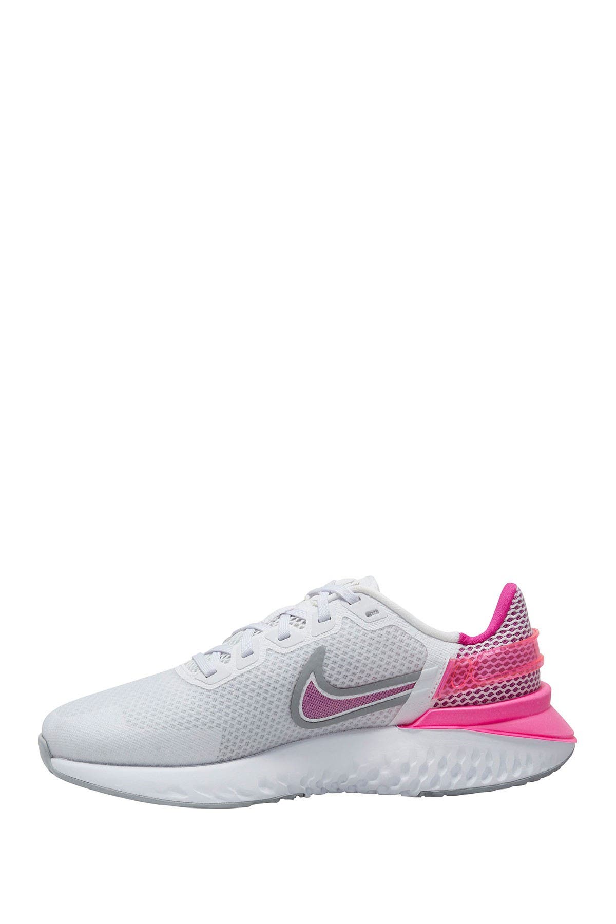 nike quest vs nike legend react