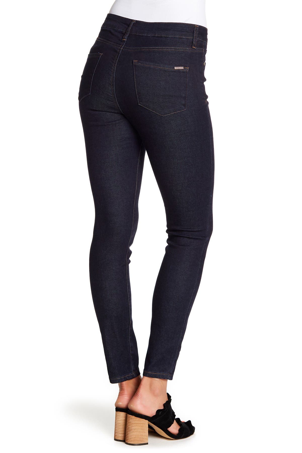 tahari classic skinny jeans