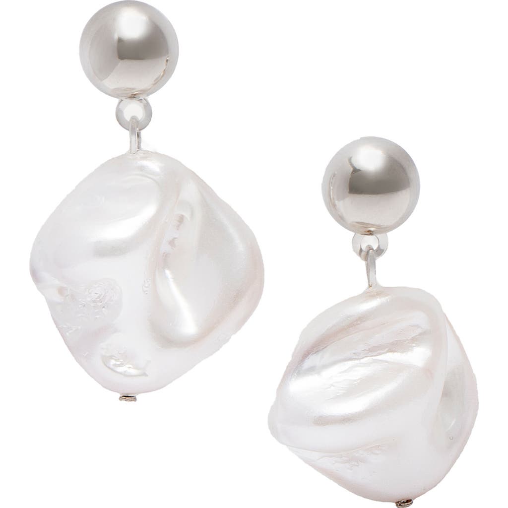 Saachi Seashell Pearl Dangle Earrings In Pearl