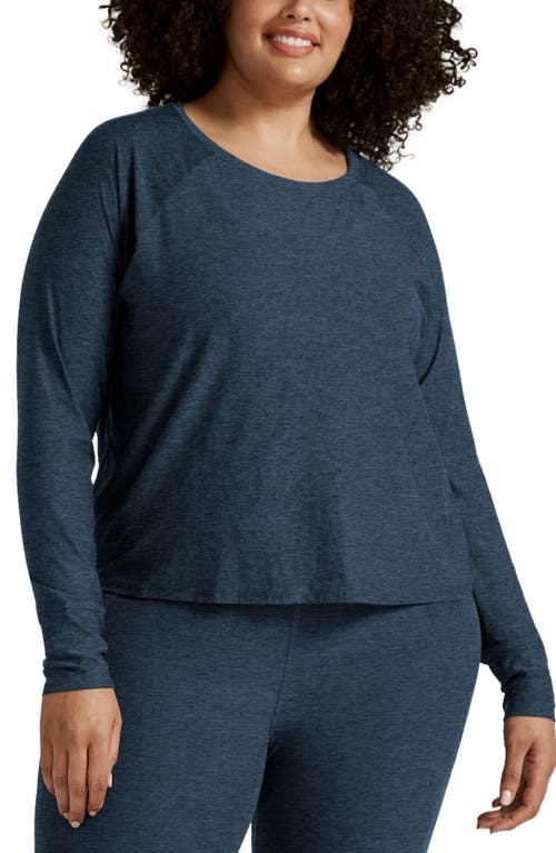 Featherweight Daydreamer Pullover in Nocturnal Navy