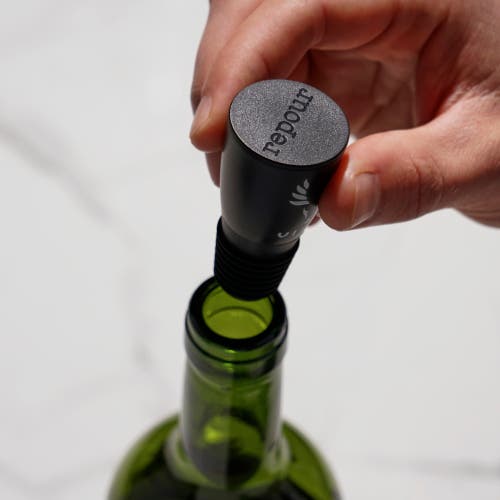 Viski Alchemi Repour Wine Saving Bottle Stoppers In Black