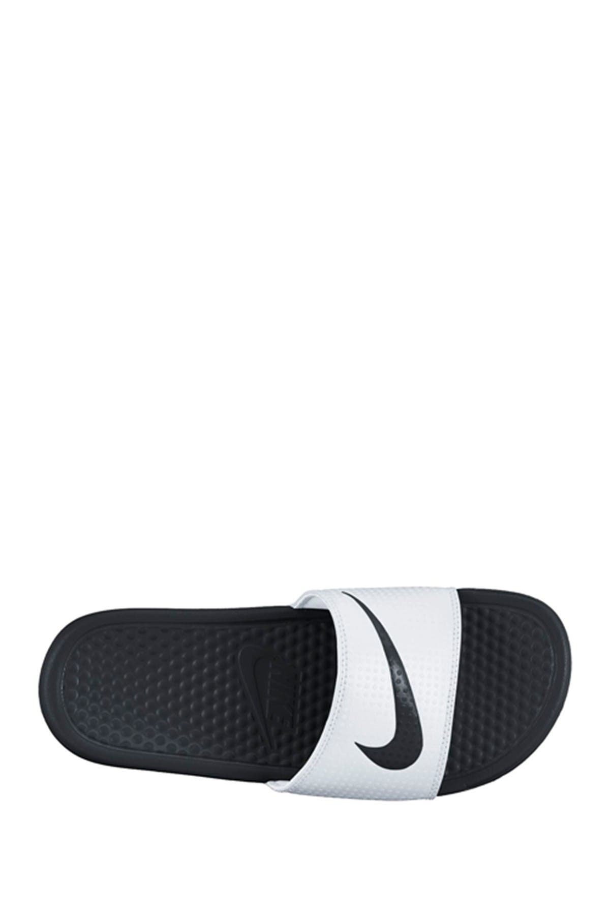 nike slides benassi swoosh