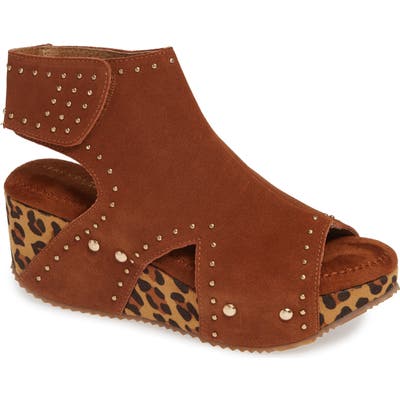 Very Volatile Betsy Platform Wedge Sandal, Brown