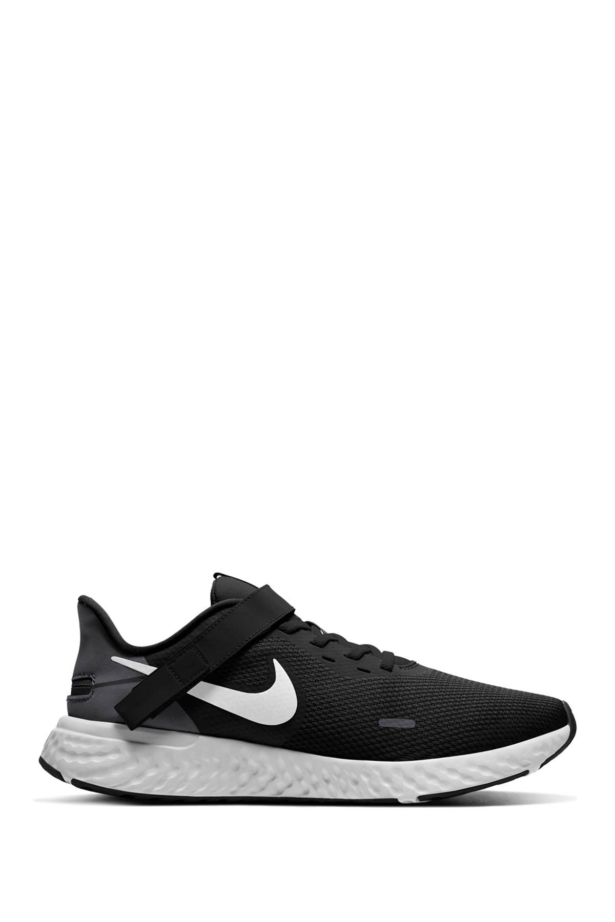 nike revolution 5 adults