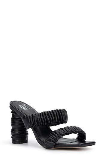 NEW YORK AND COMPANY NEW YORK AND COMPANY FAINA RUCHED STRAP SANDAL 