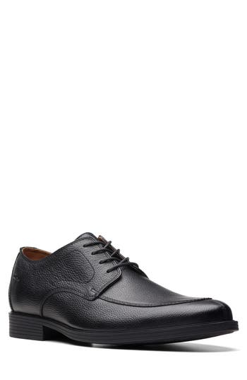 Clarks ® Whiddon Pebbled Leather Derby In Black Tumbled