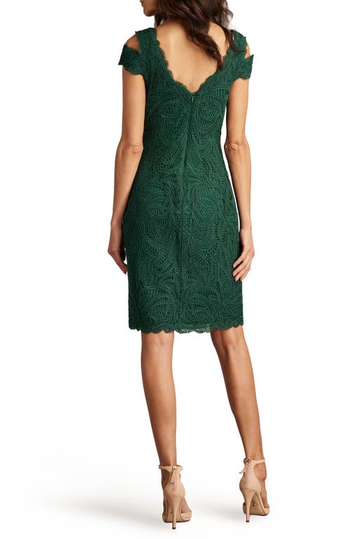 TADASHI SHOJI TADASHI SHOJI COLD SHOULDER LACE COCKTAIL DRESS 