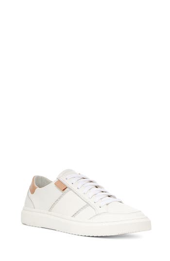 Ugg ® Alameda Sneaker In White