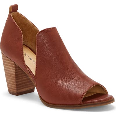 Lucky Brand Junai Sandal, Brown