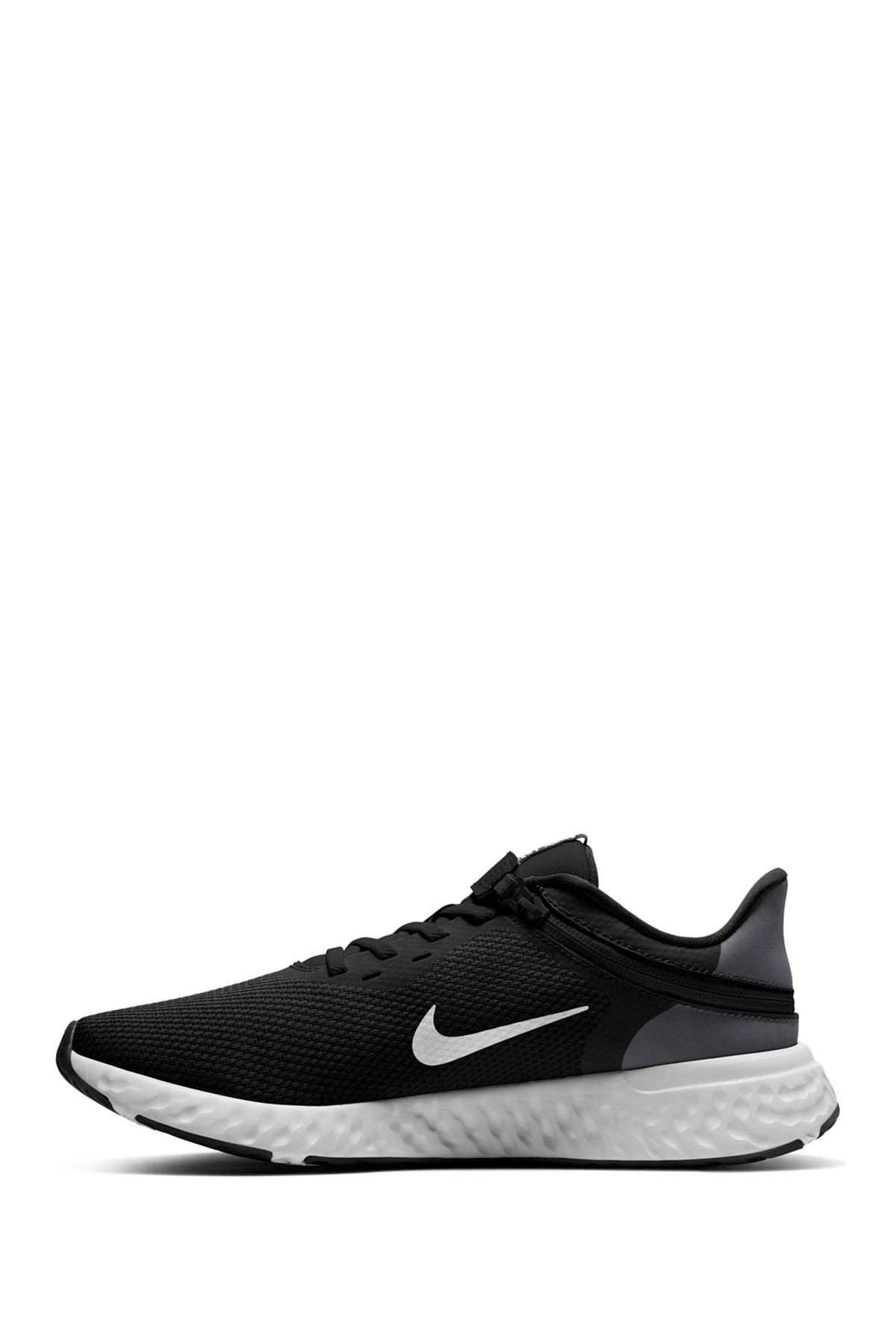 nike revolution 5 running sneaker