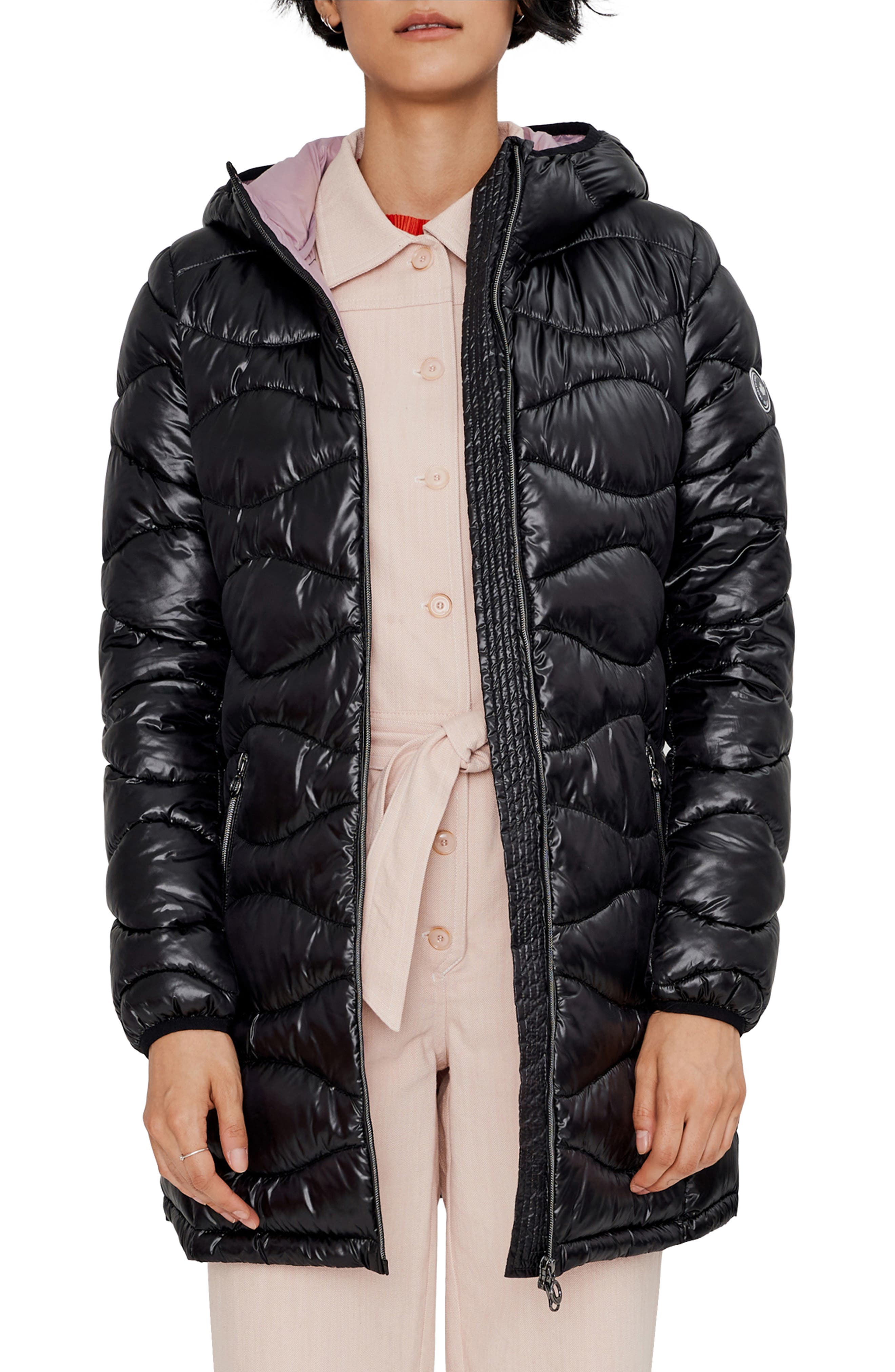 packable hooded puffer coat