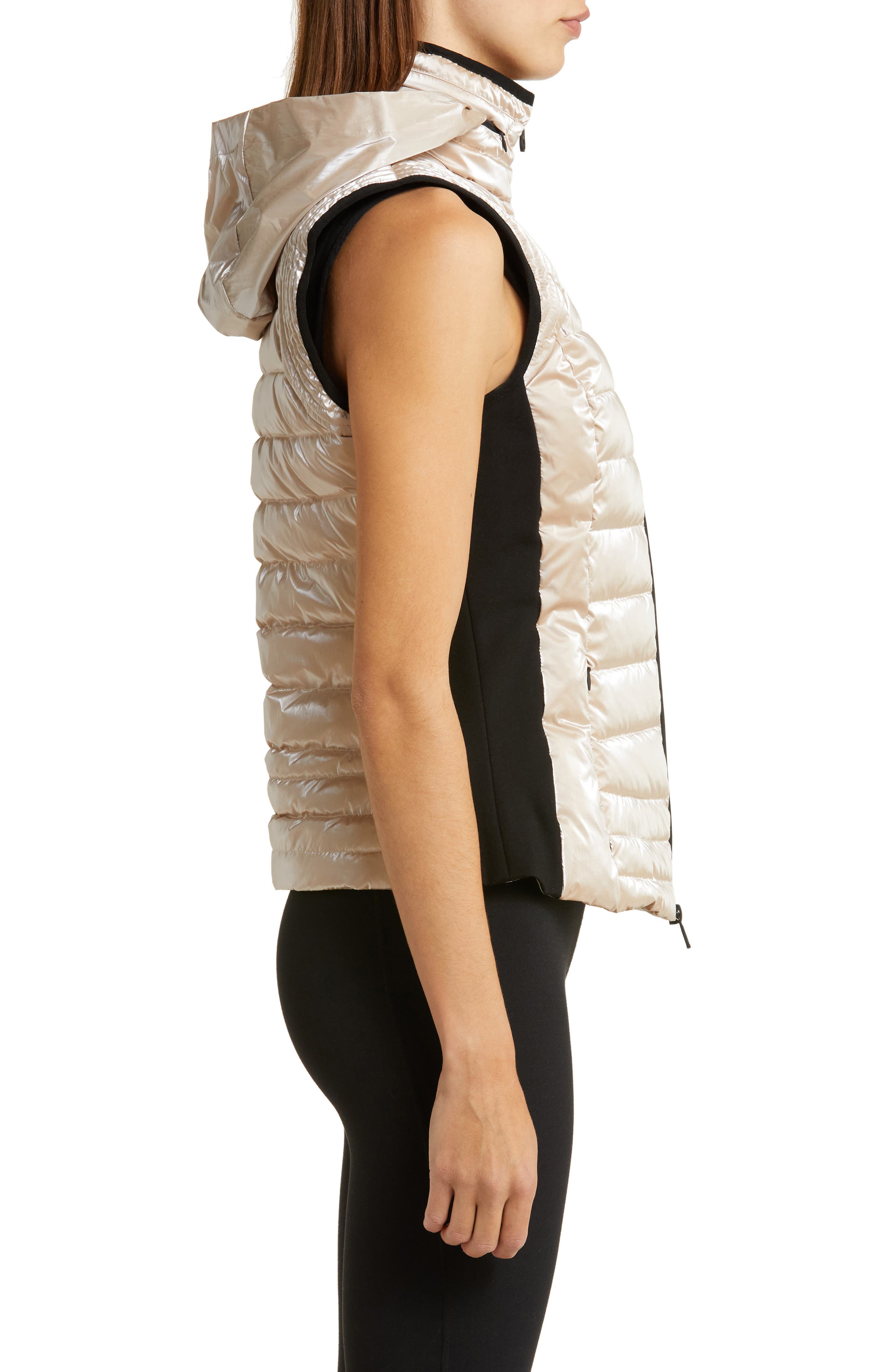 Blanc Noir Breakthrough Vest in Greige Smart Closet