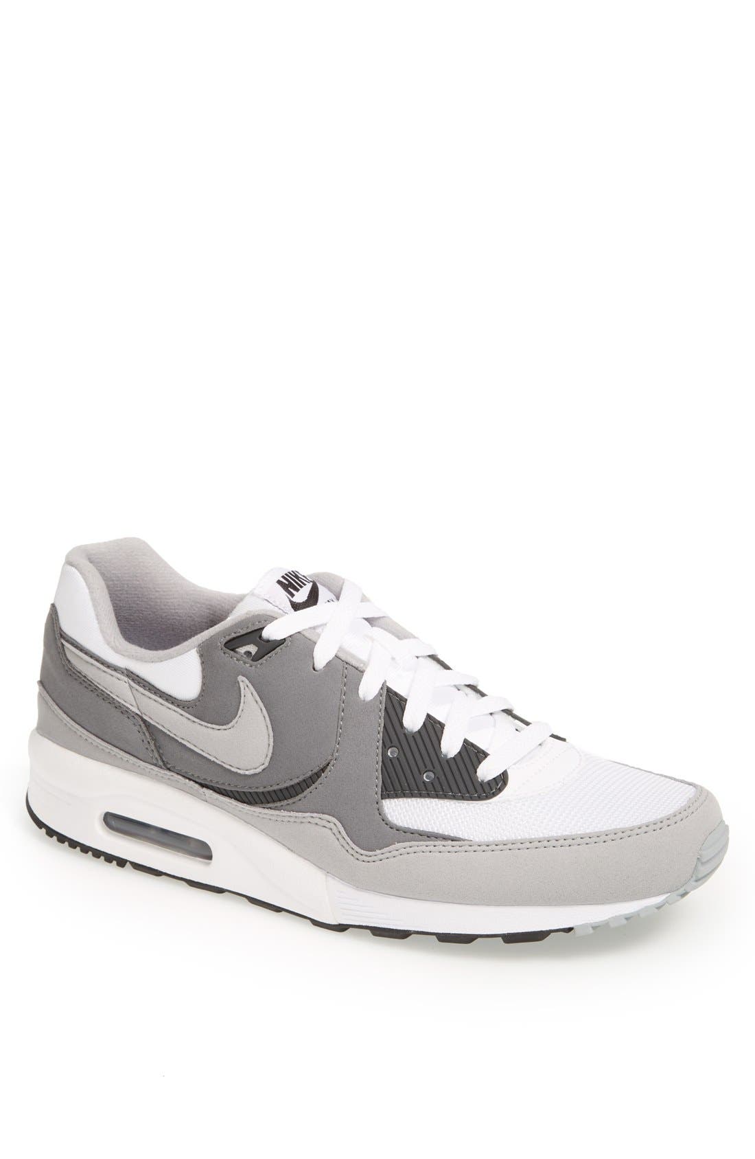 air max light essential sneakers