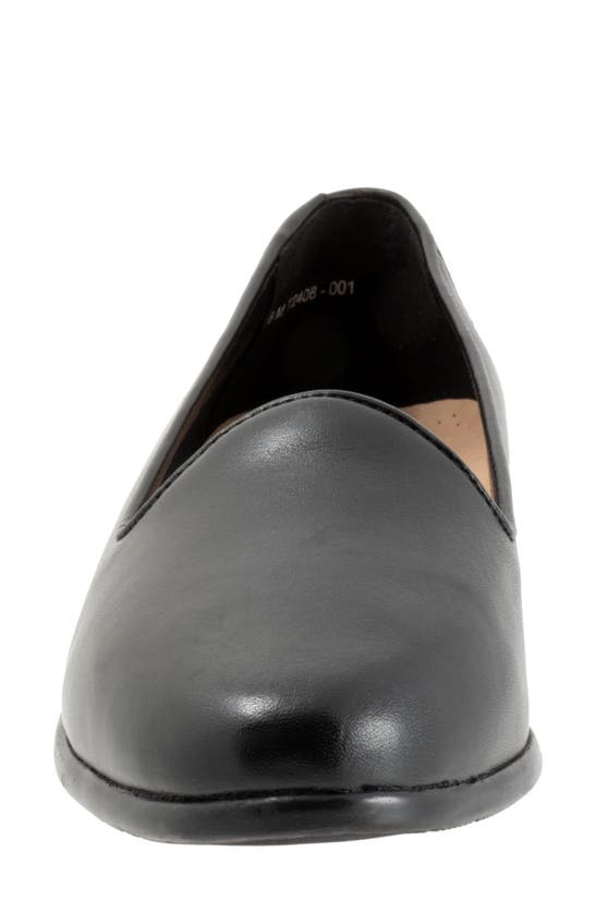 Trotters Womens Solid Flat Shoes In Black