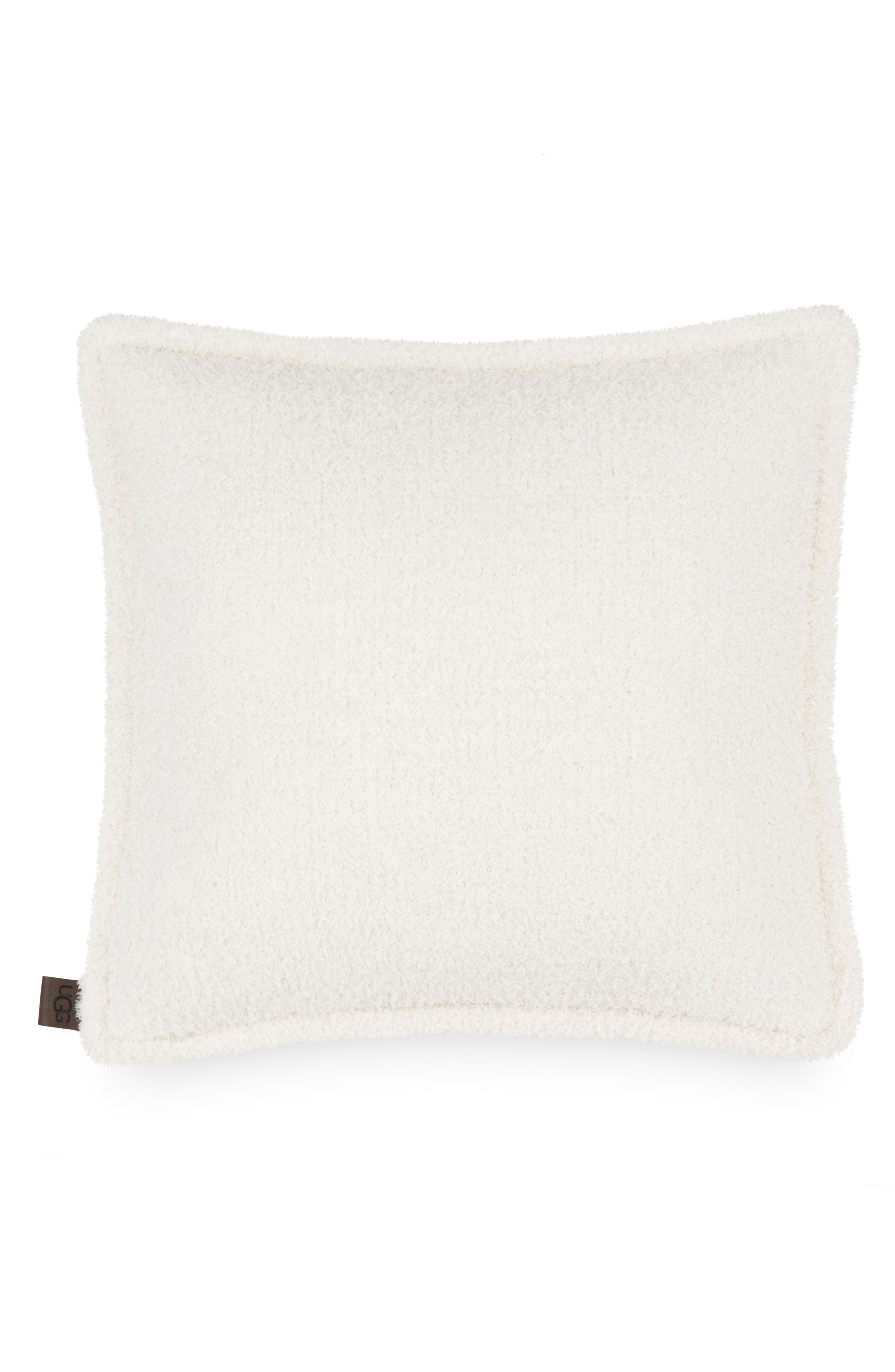white throw pillows