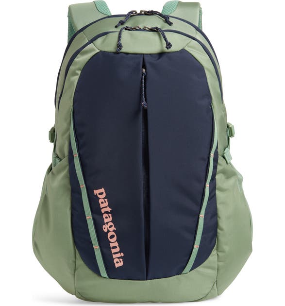 Click to view more detailed imagery on our partner's website Patagonia Refugio 26L Backpack In New Navy