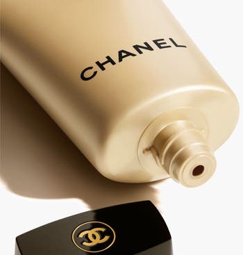 Make Up For Dolls: Chanel Sublimage Essential Comfort Cleanser