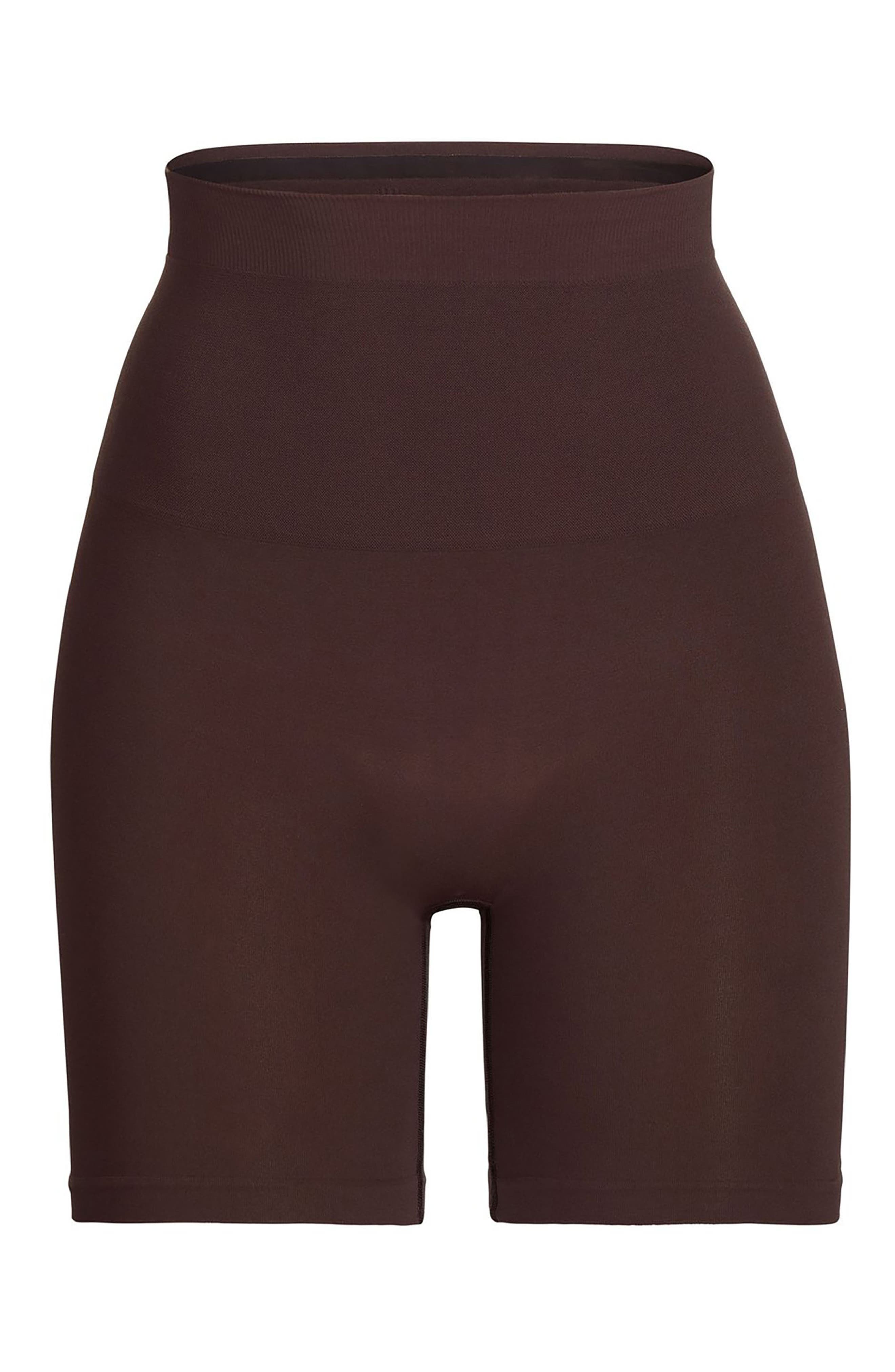 SKIMS Sculpting Mid Thigh Shorts 