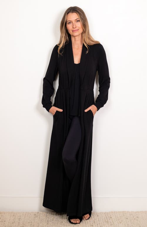 Jjwinks Manhattan Pocketed Long Fleece Robe With Button Closure In Black