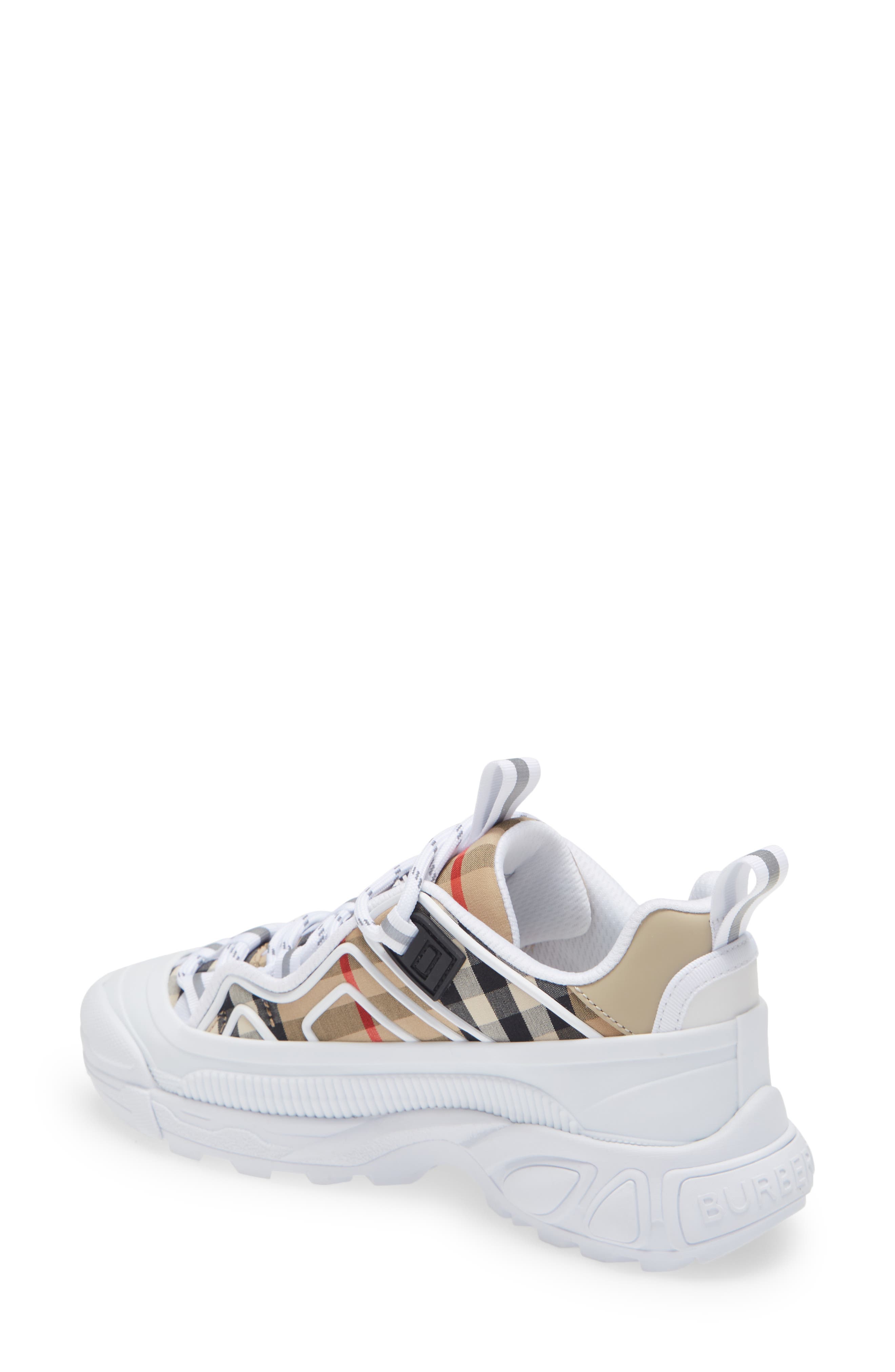 burberry mini arthur trainers