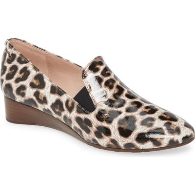 Taryn Rose Claudia Loafer- Beige