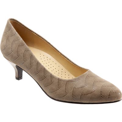 Trotters Kiera Pump, Beige