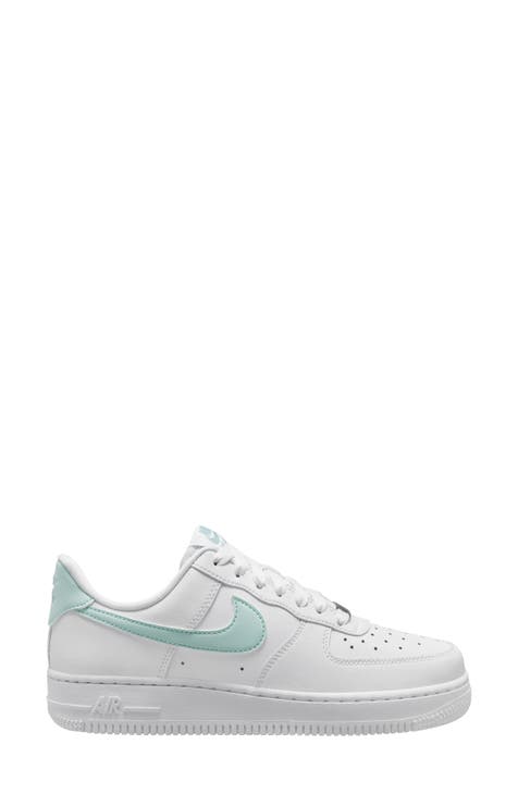 Swarovski mujeres Nike Air Force 1 Sage Low All White Sneakers