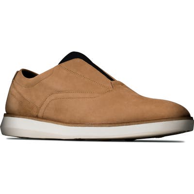 Clarks Banwell Free Slip-On Sneaker- Brown