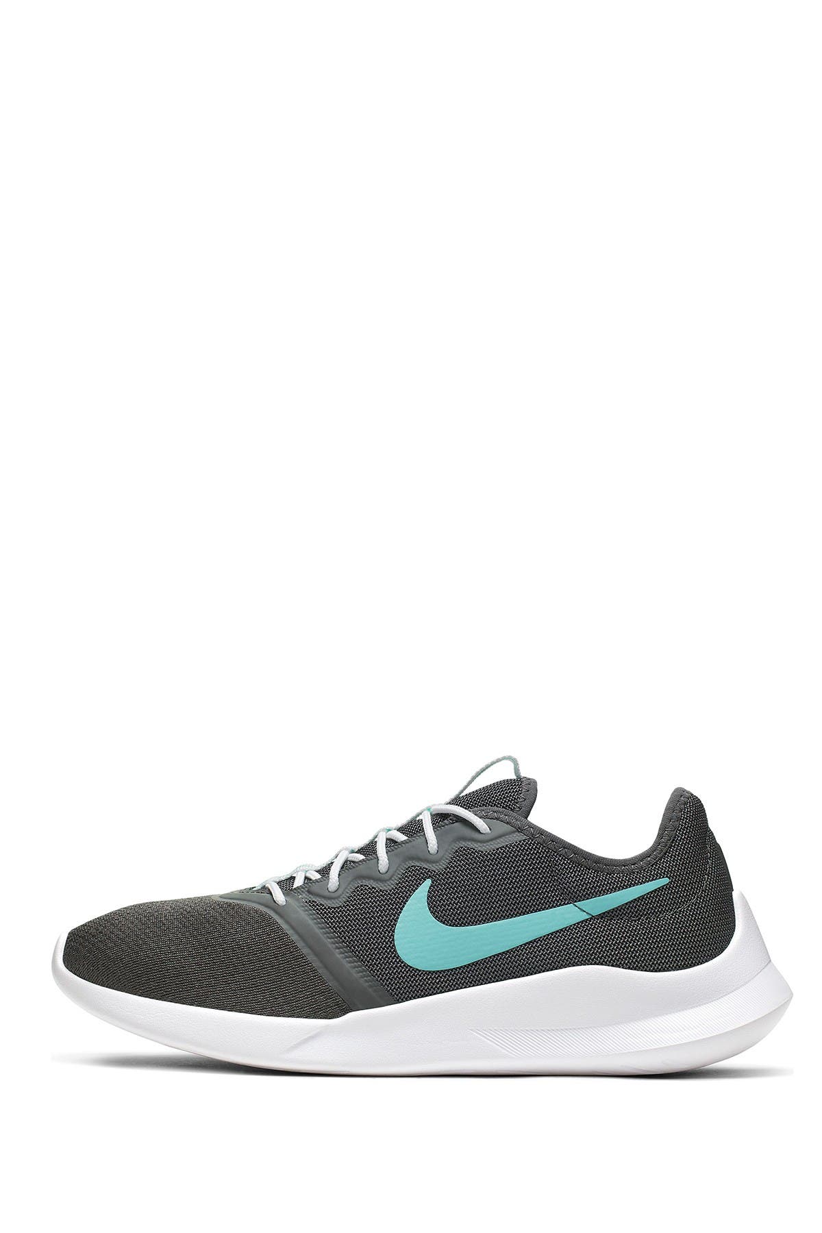 nike viale tech racer review