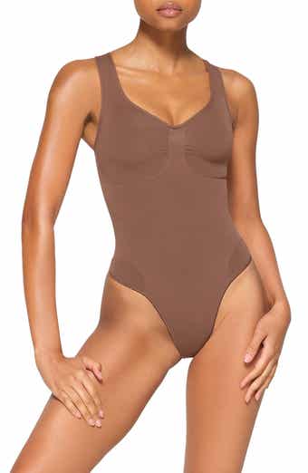 NEW SKIMS SEAMLESS SCULPT LOW BACK THONG BODYSUIT Size Medium in