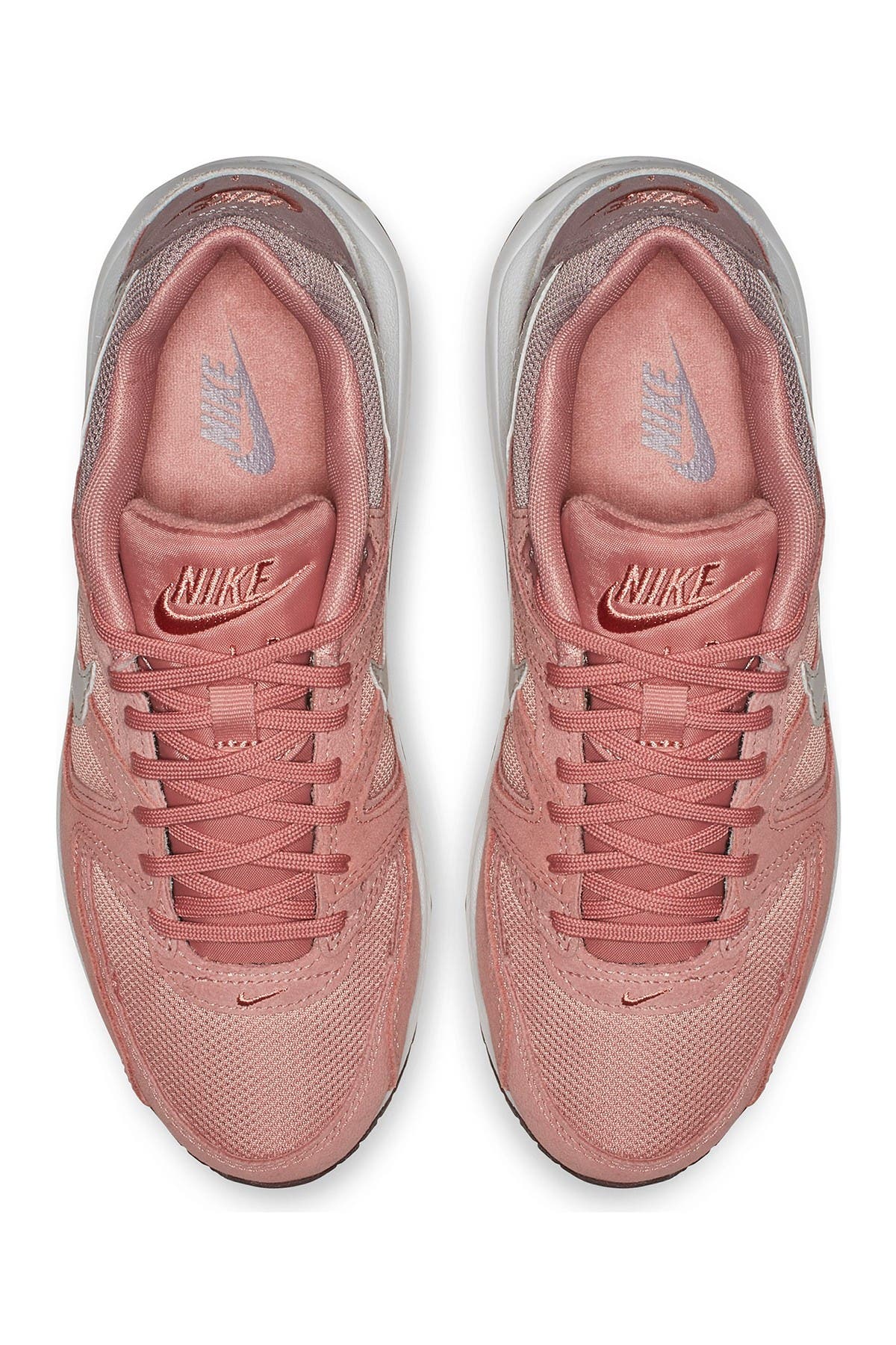 air max command womens