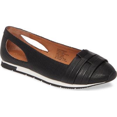 Gentle Souls By Kenneth Cole Luca Flat- Black