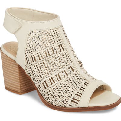 Vince Camuto Keannie Sandal, White