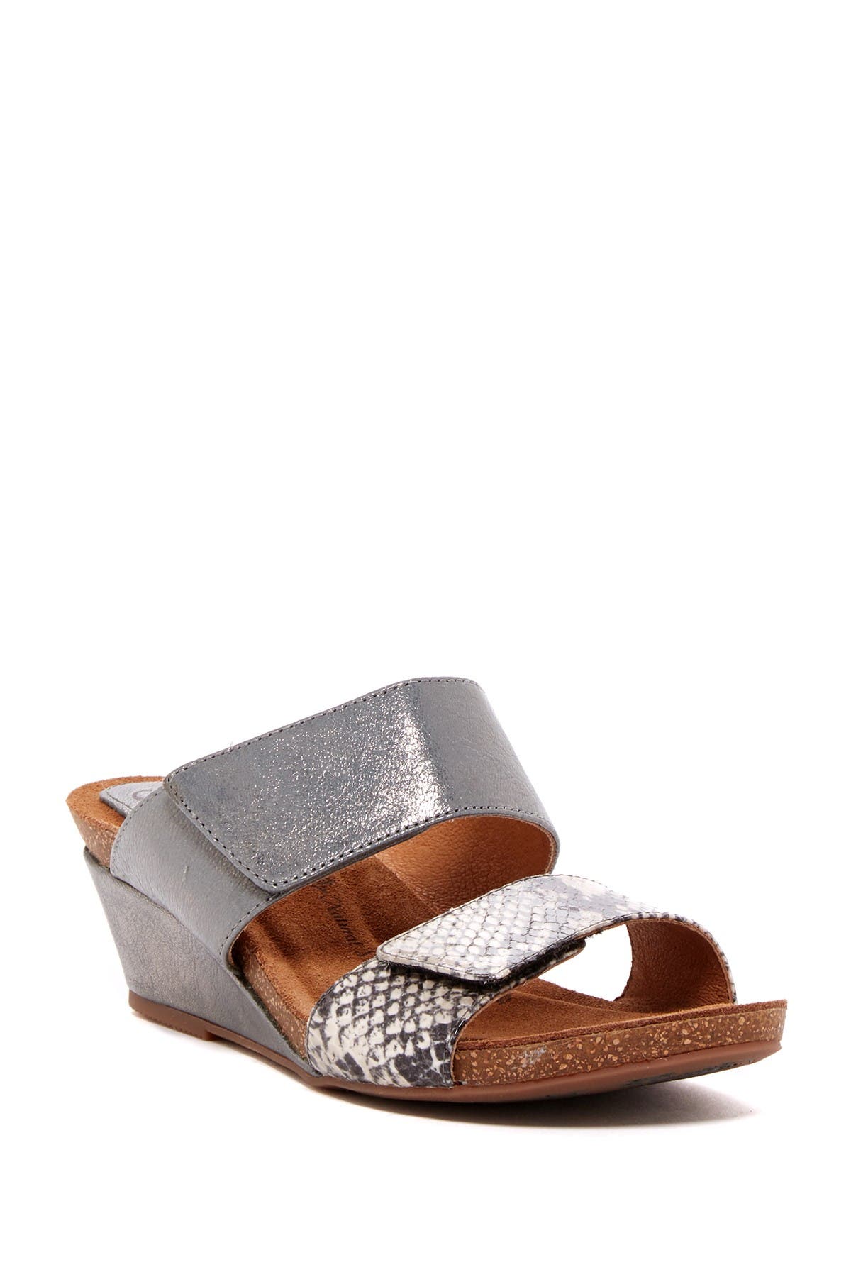 nordstrom rack sofft sandals