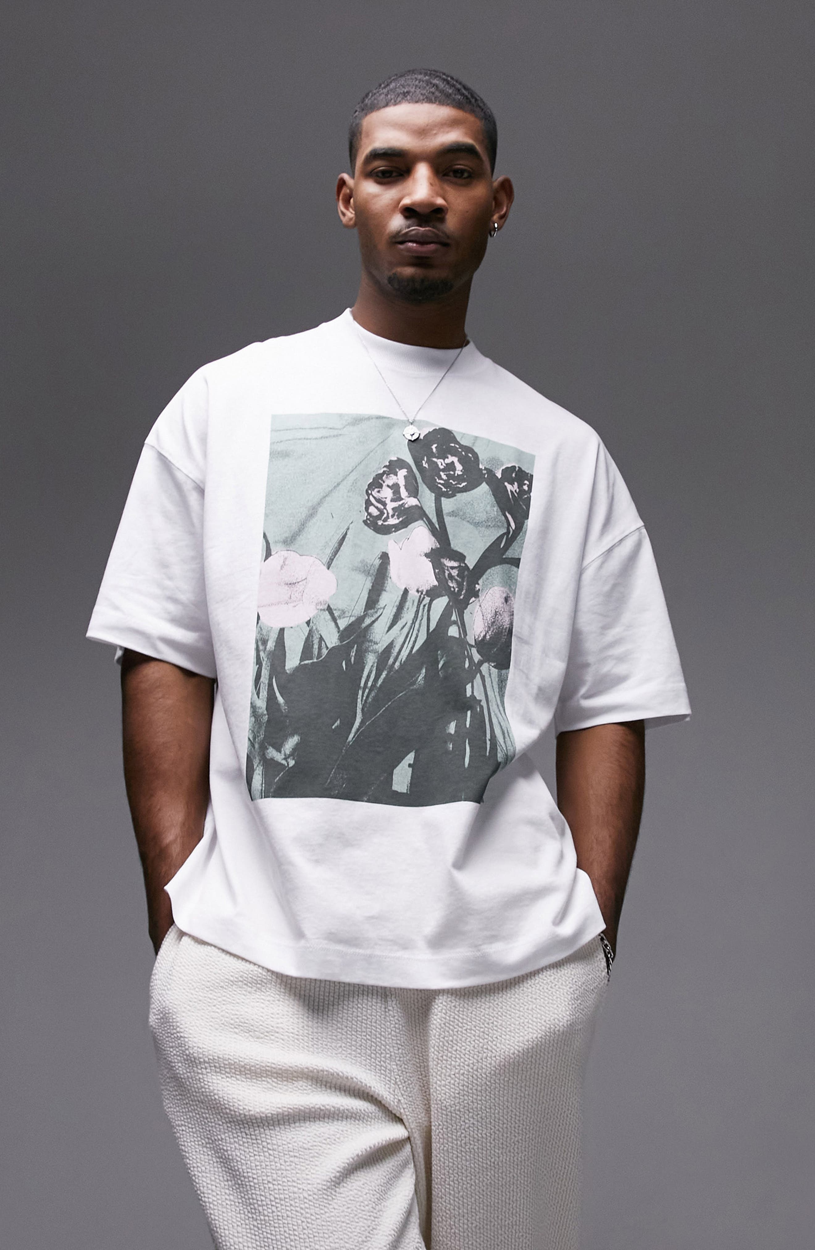 men's white and black graphic tee
