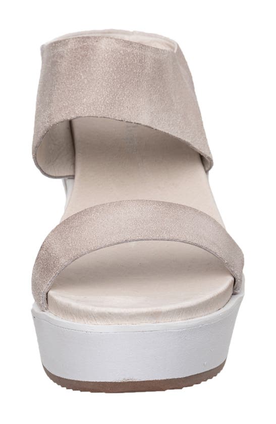 Antelope Faina Wedge Sandal In Light Grey Suede