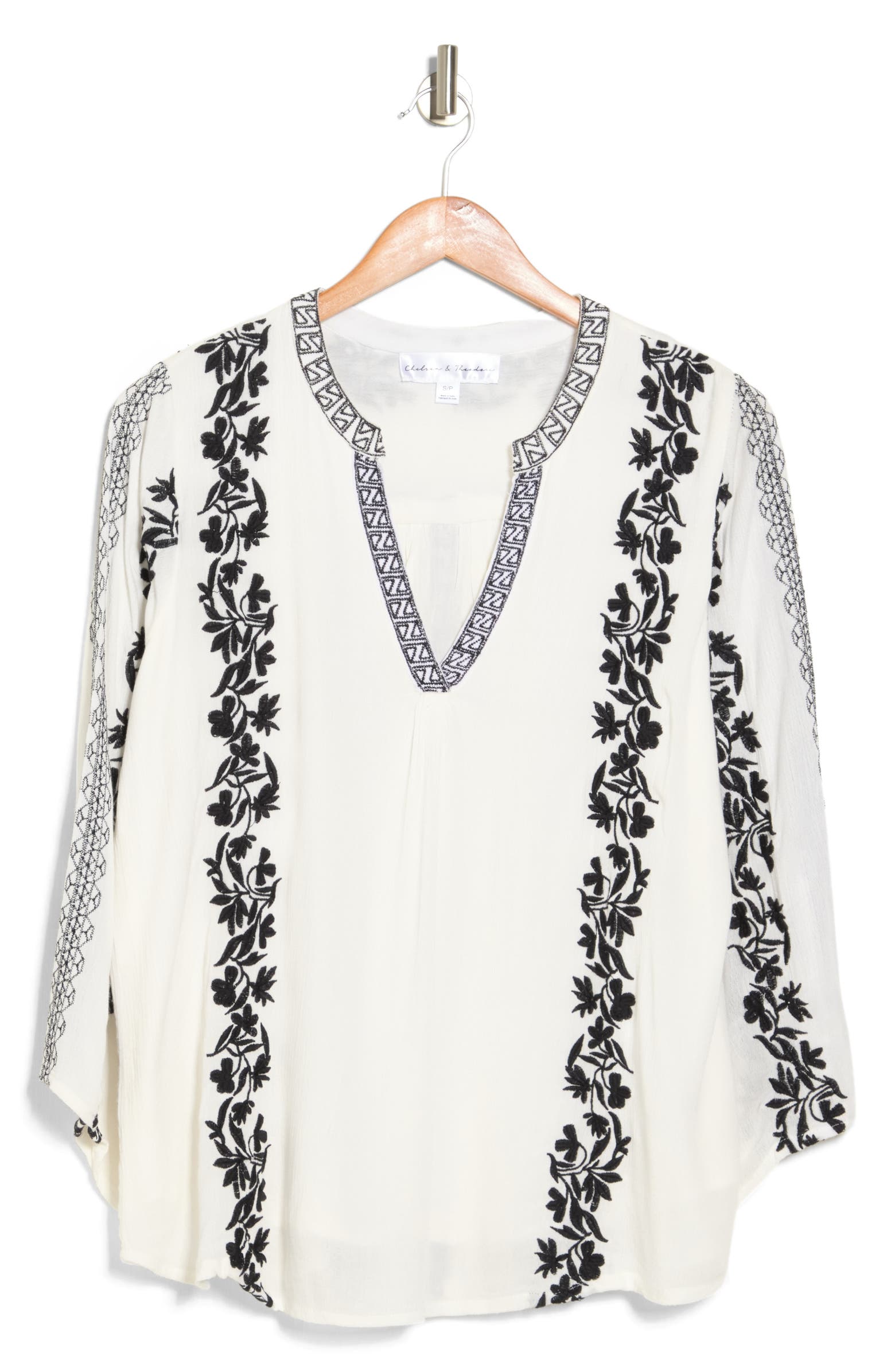 CHELSEA AND THEODORE V-Neck Embroidered Tunic | Nordstromrack