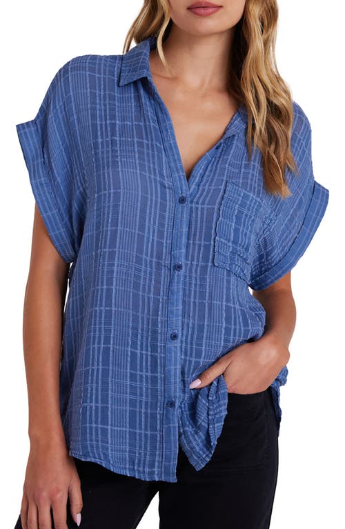 Bella Dahl Short Sleeve Pocket Button Down Shirt In Bright Indigo In Bright Indigo